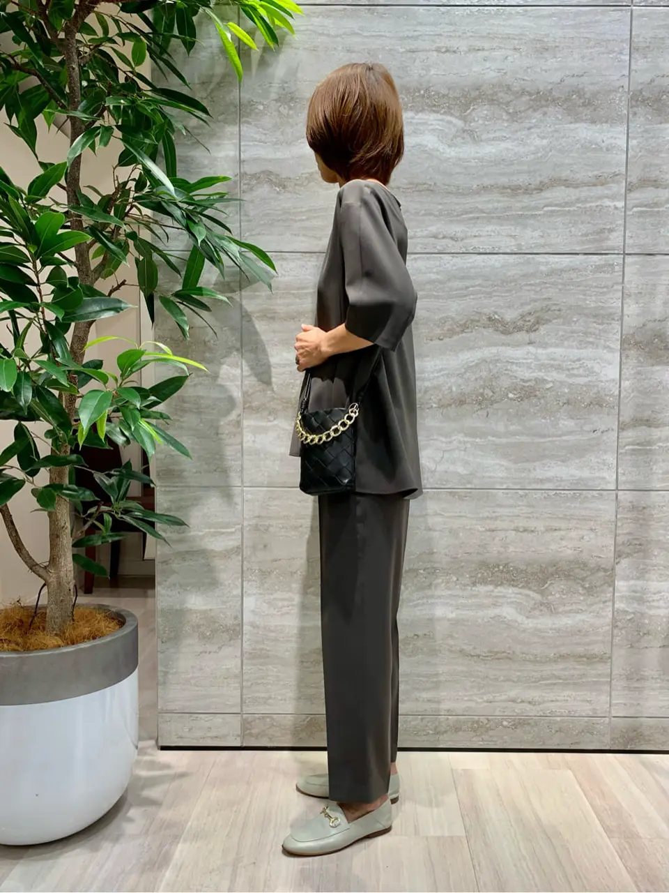 自由区 Ishii コーディネート画像