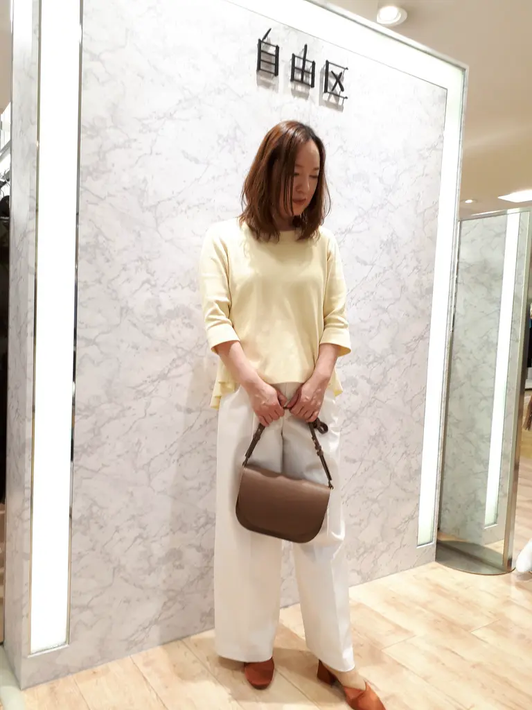  ナオミ コーディネート画像