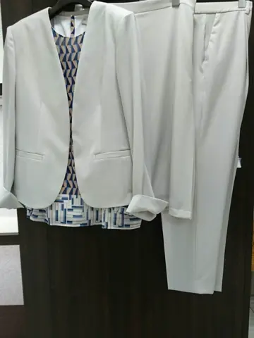 自由区 新保 コーディネート画像