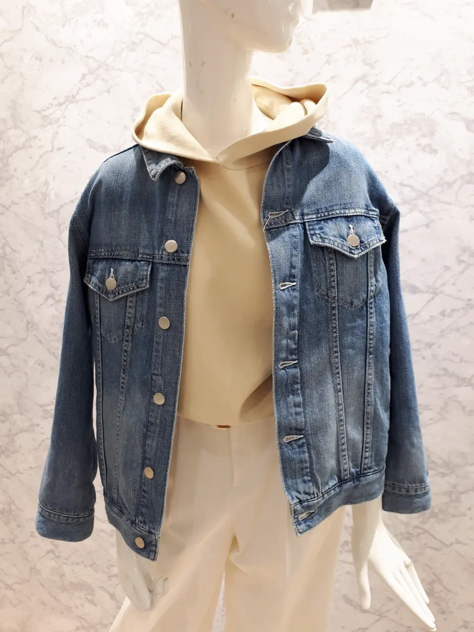 自由区 ナオミ コーディネート画像