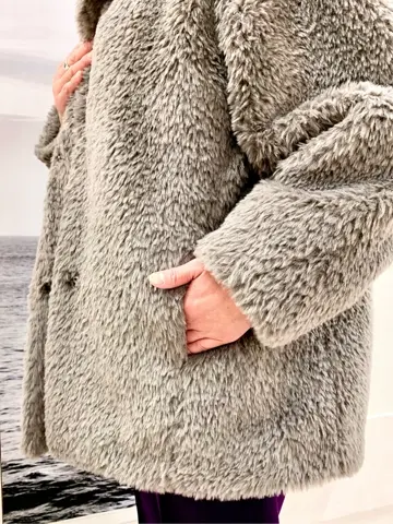 自由区 中鉢 コーディネート画像