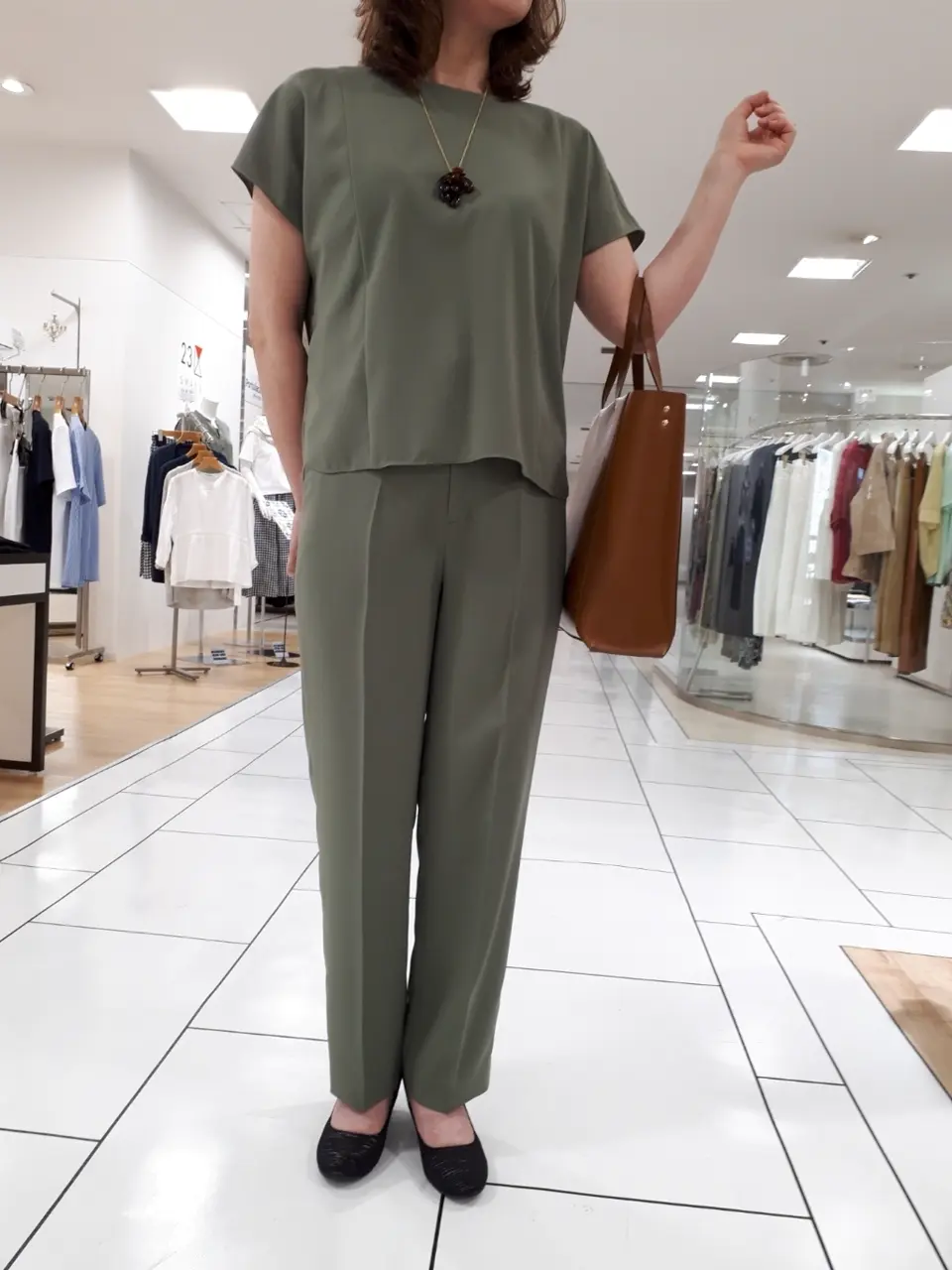 自由区 ナオミ コーディネート画像