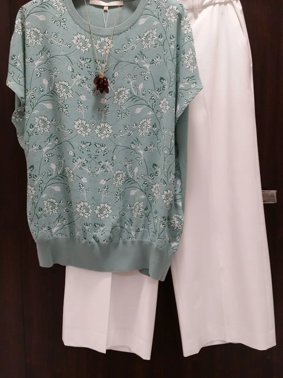 自由区 新保 コーディネート画像