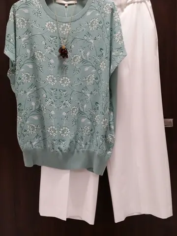 自由区 新保 コーディネート画像