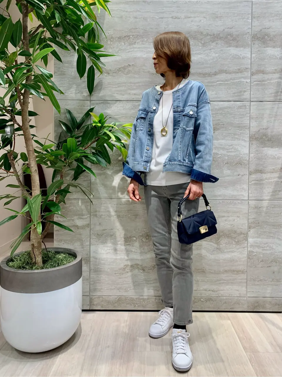 自由区 Ishii コーディネート画像