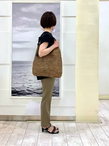 自由区 中鉢 コーディネート画像