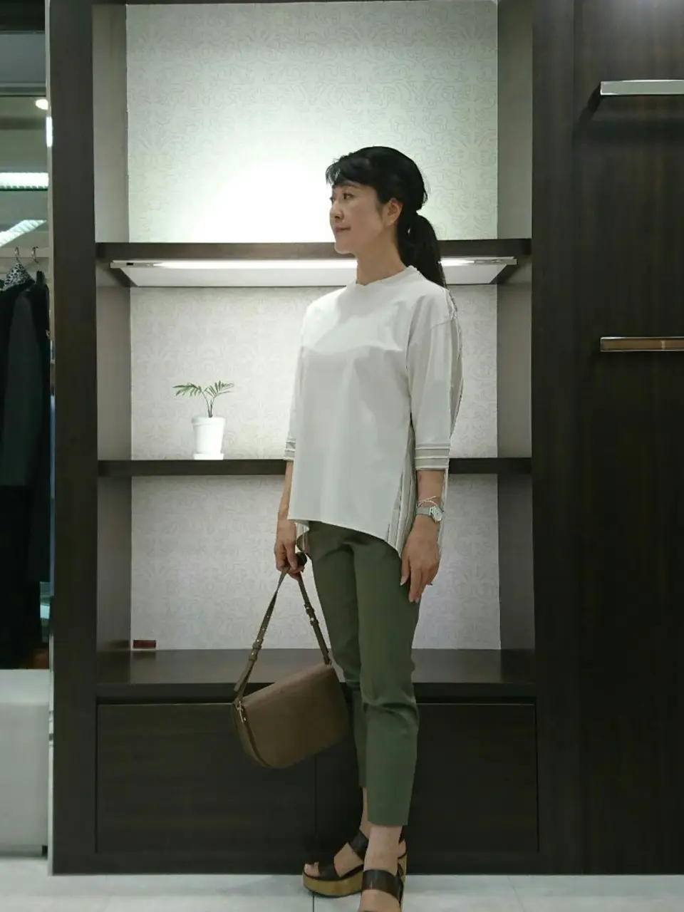  新保 コーディネート画像