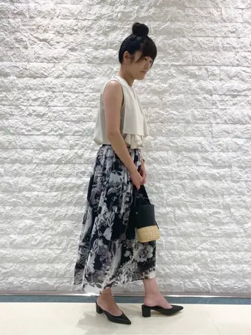 自由区 林 コーディネート画像