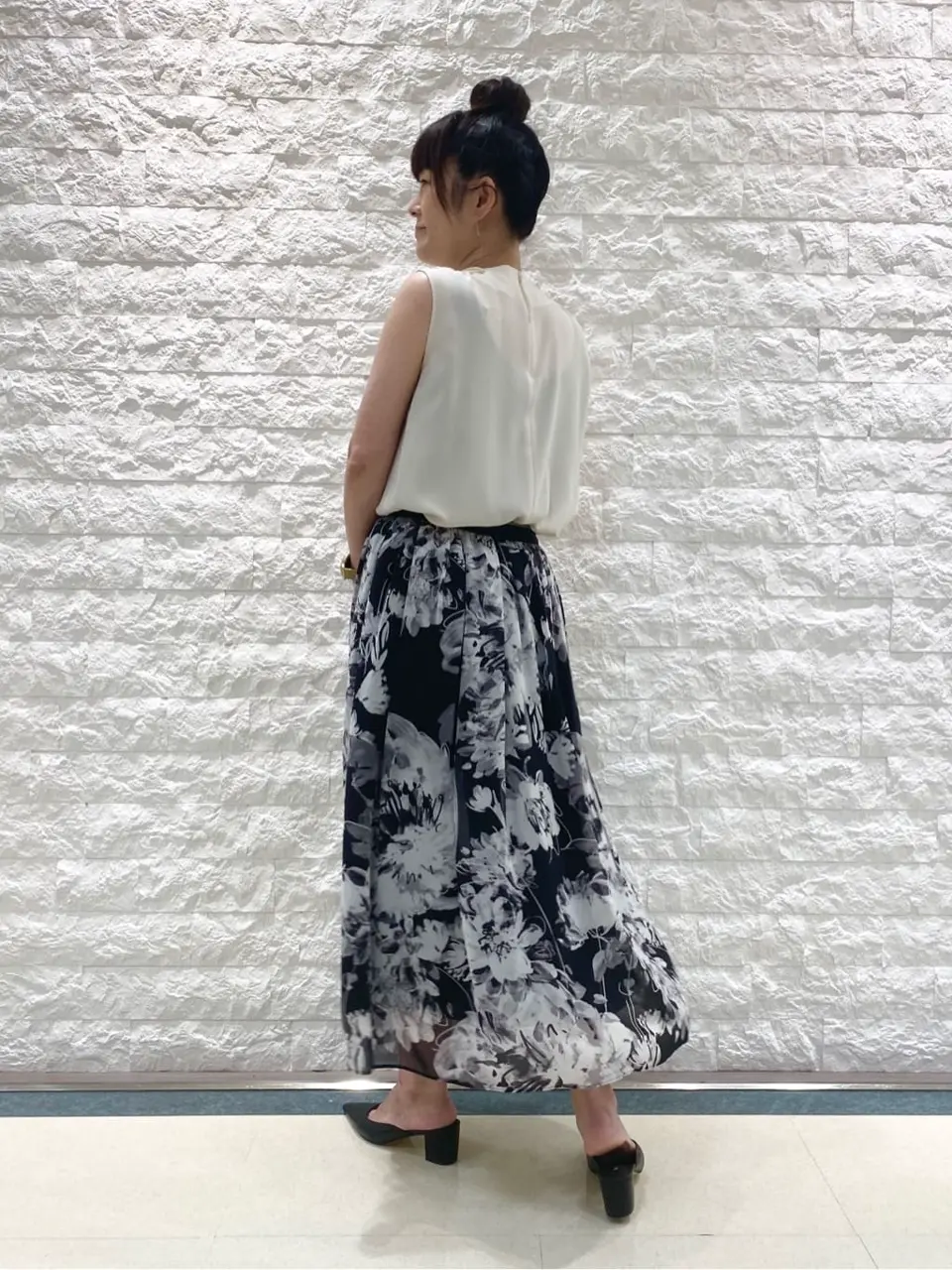 自由区 林 コーディネート画像