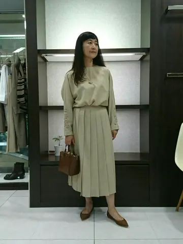 自由区 新保 コーディネート画像