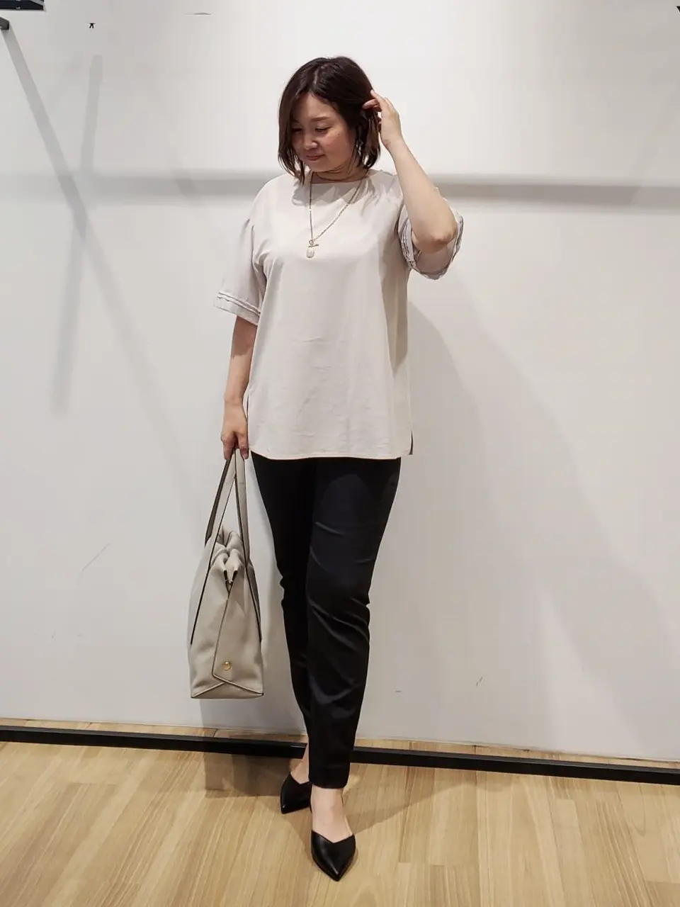 自由区 eri コーディネート画像