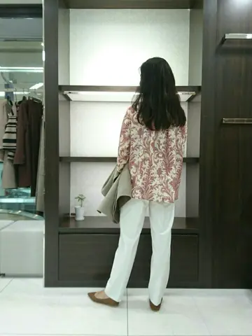 自由区 新保 コーディネート画像