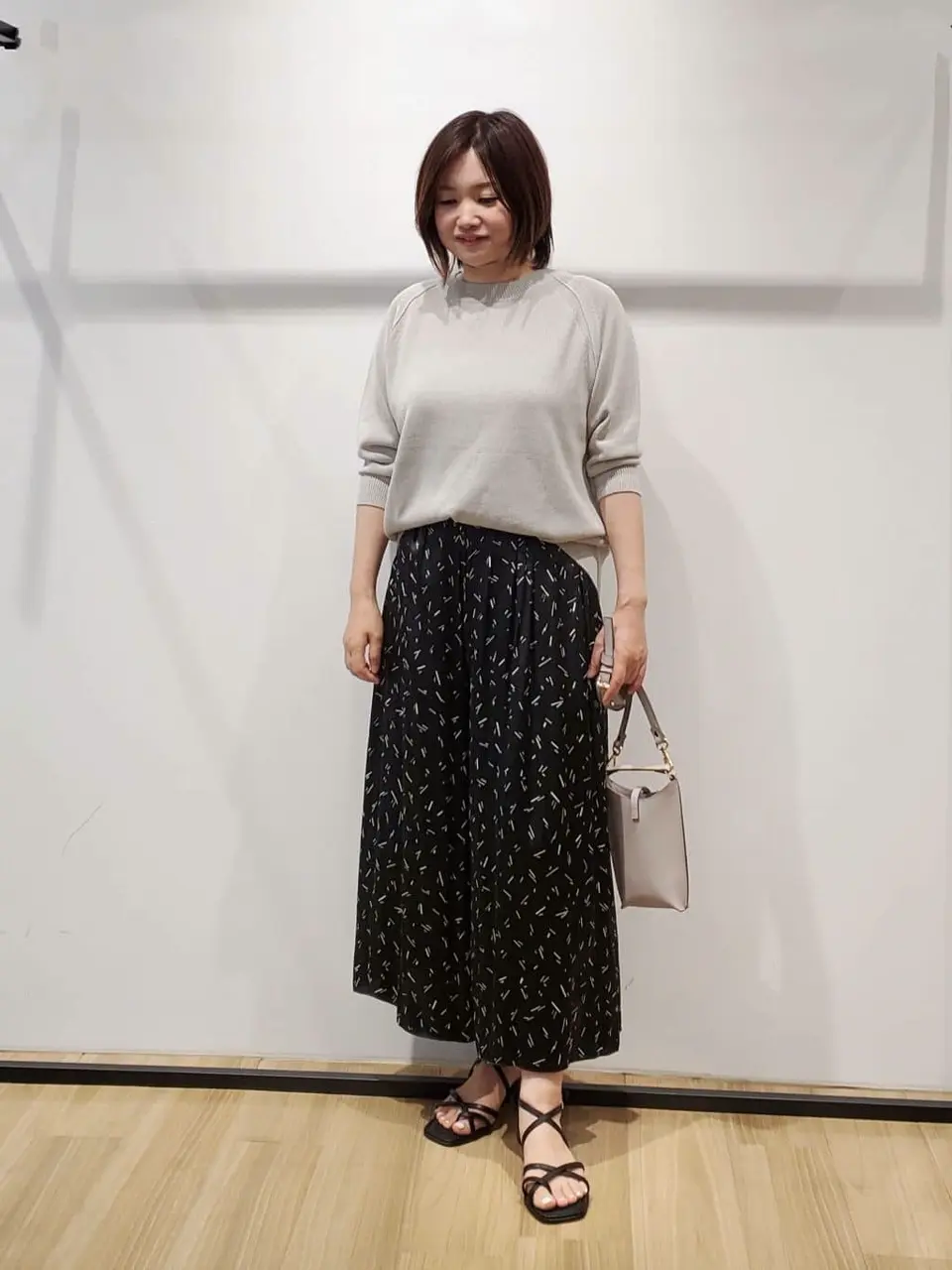 自由区 eri コーディネート画像