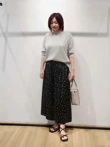 自由区 eri コーディネート画像