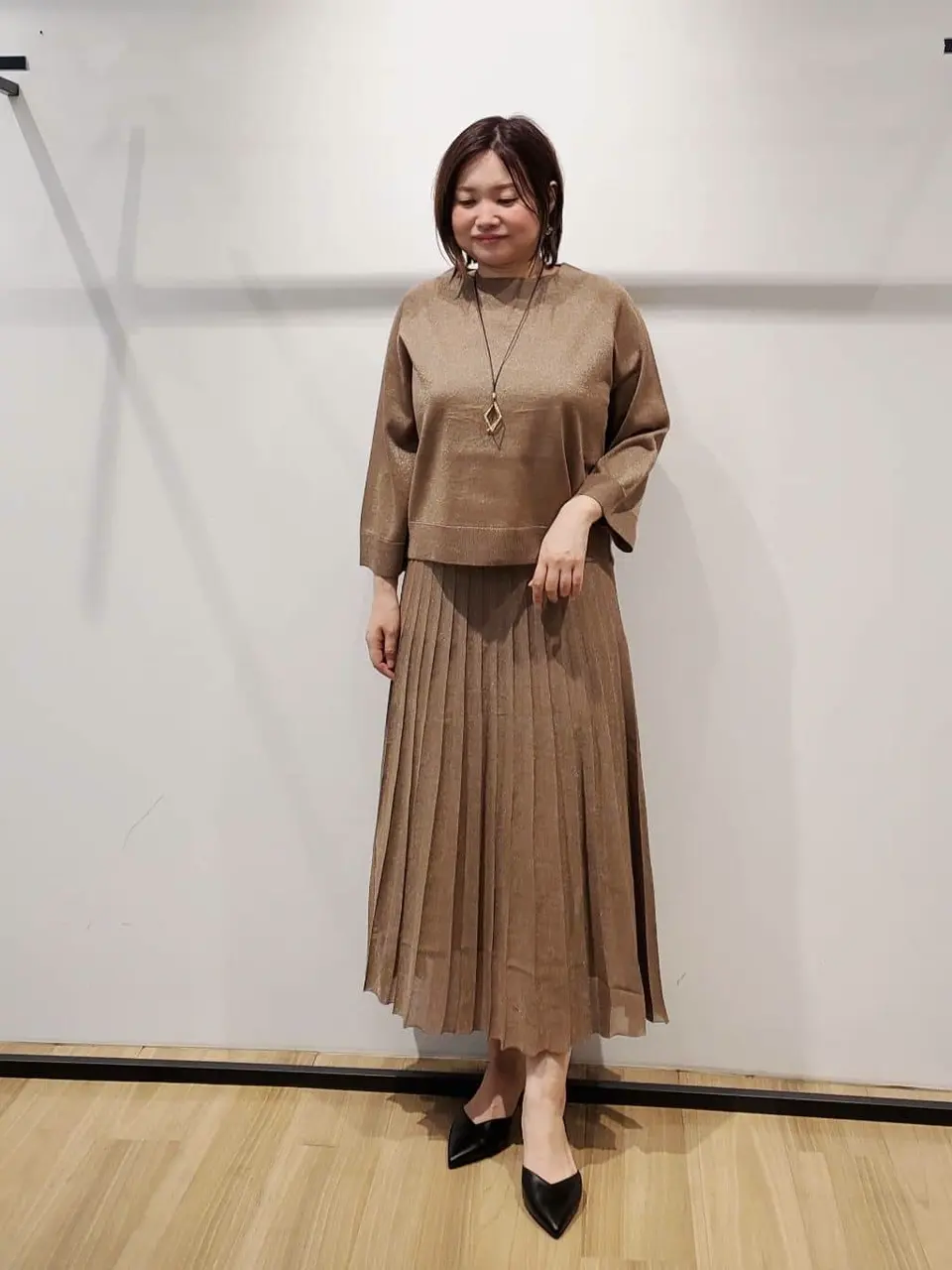 自由区 eri コーディネート画像