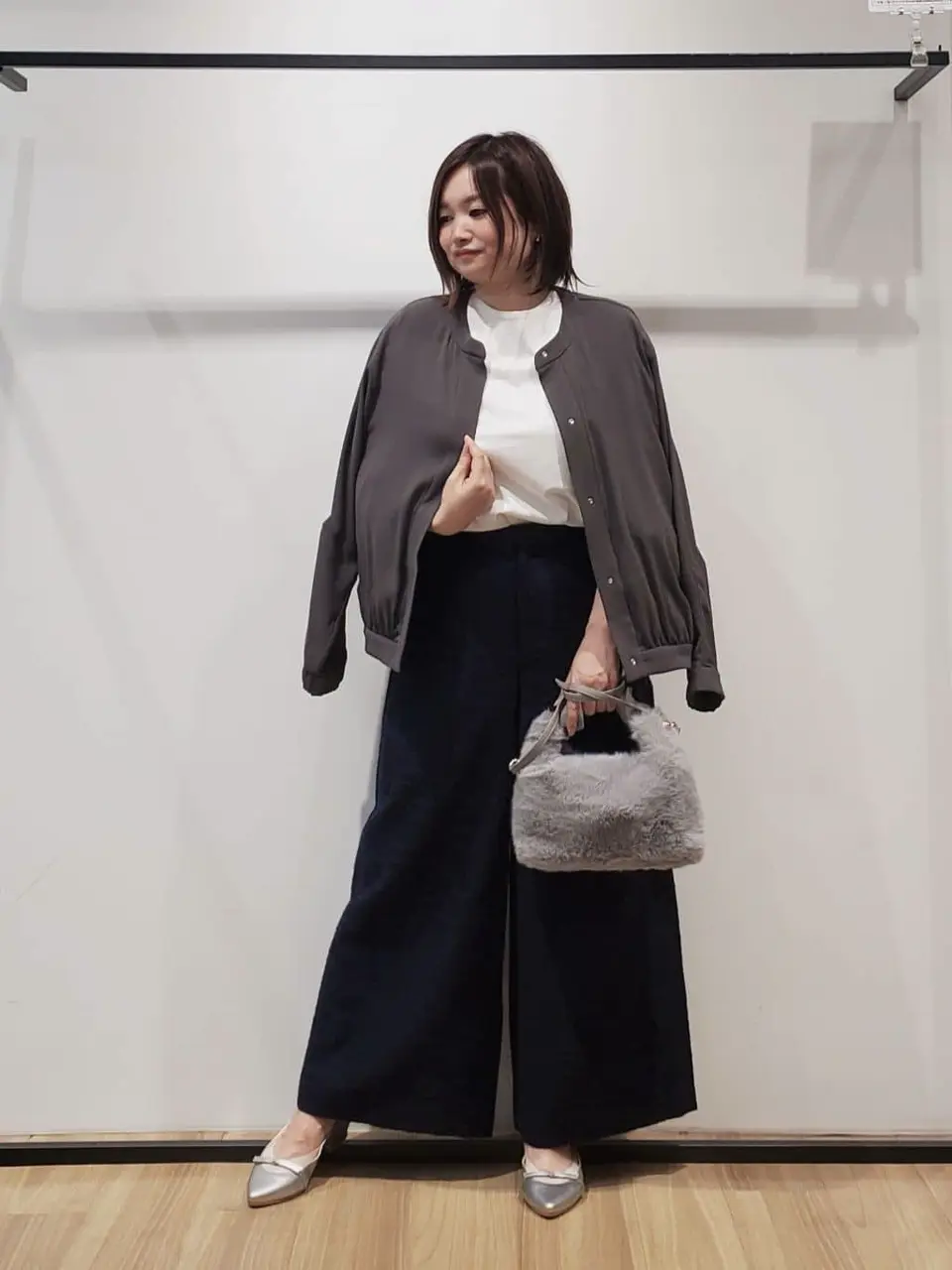 自由区 eri コーディネート画像