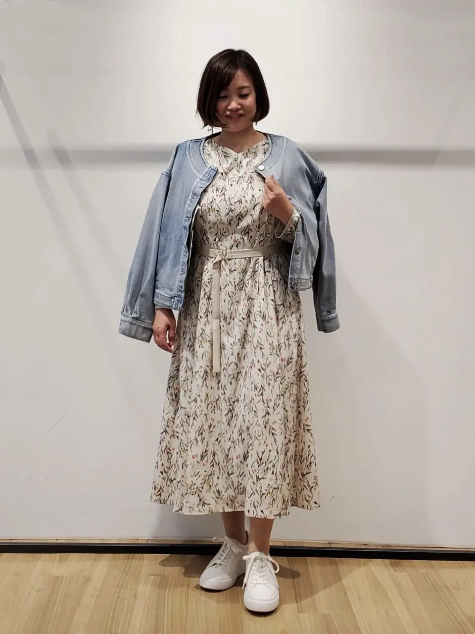 自由区 eri コーディネート画像