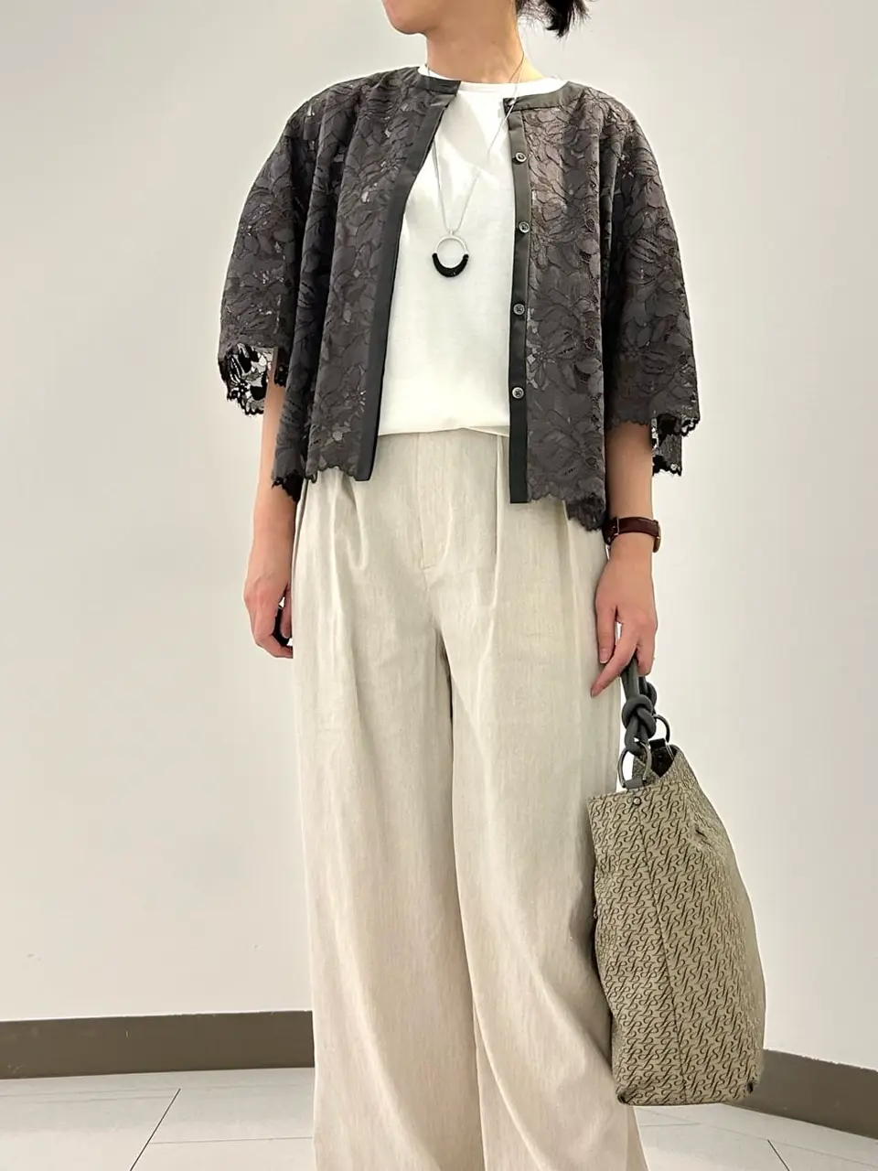 自由区 南 コーディネート画像