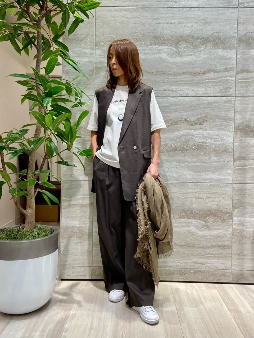 自由区 Ishii コーディネート画像