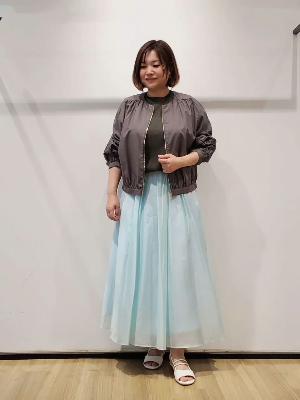 自由区 eri コーディネート画像