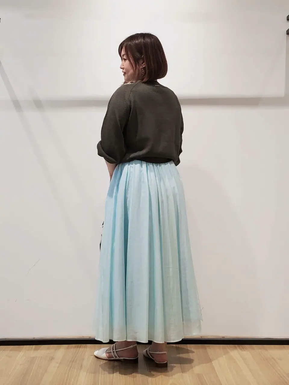 自由区 eri コーディネート画像