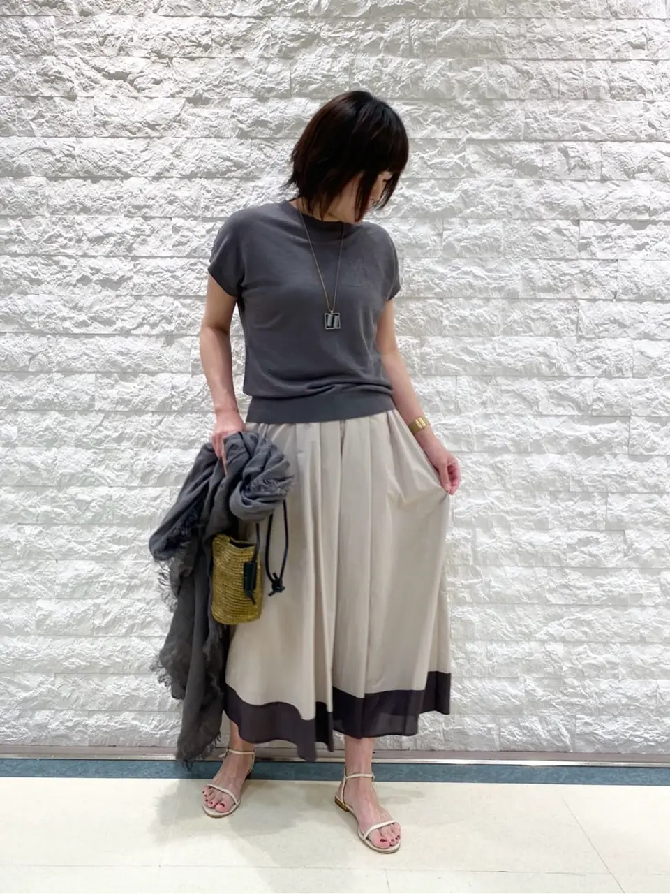 自由区 林 コーディネート画像