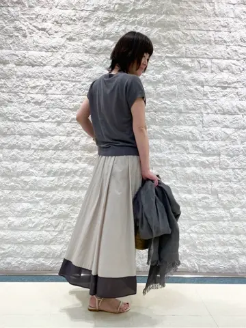 自由区 林 コーディネート画像