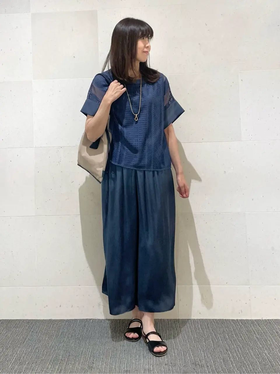 自由区  若旅 コーディネート画像