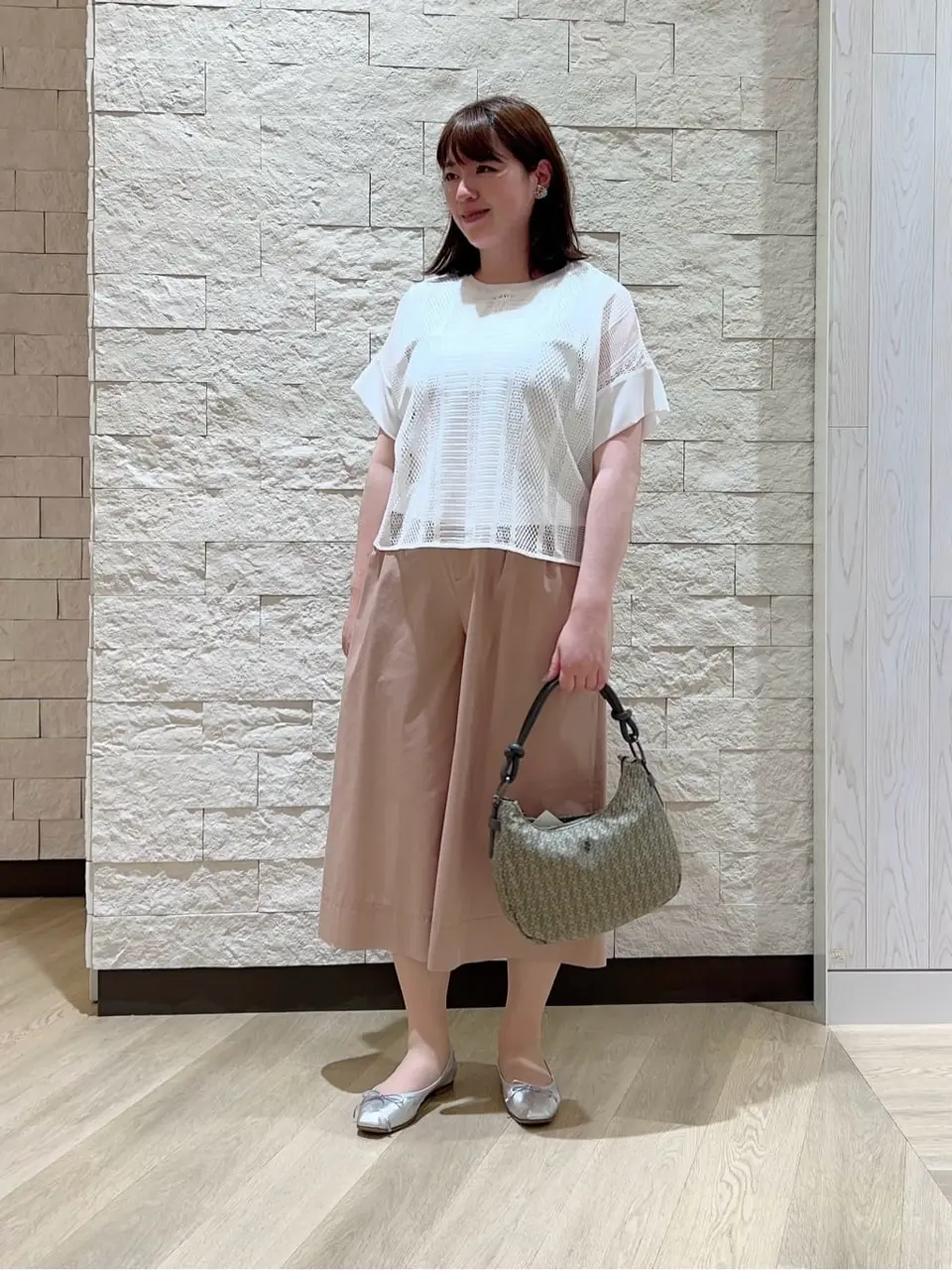 自由区 うめだ コーディネート画像