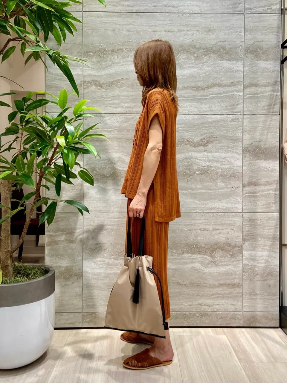 自由区 Ishii コーディネート画像