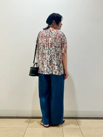 自由区 藤﨑 コーディネート画像