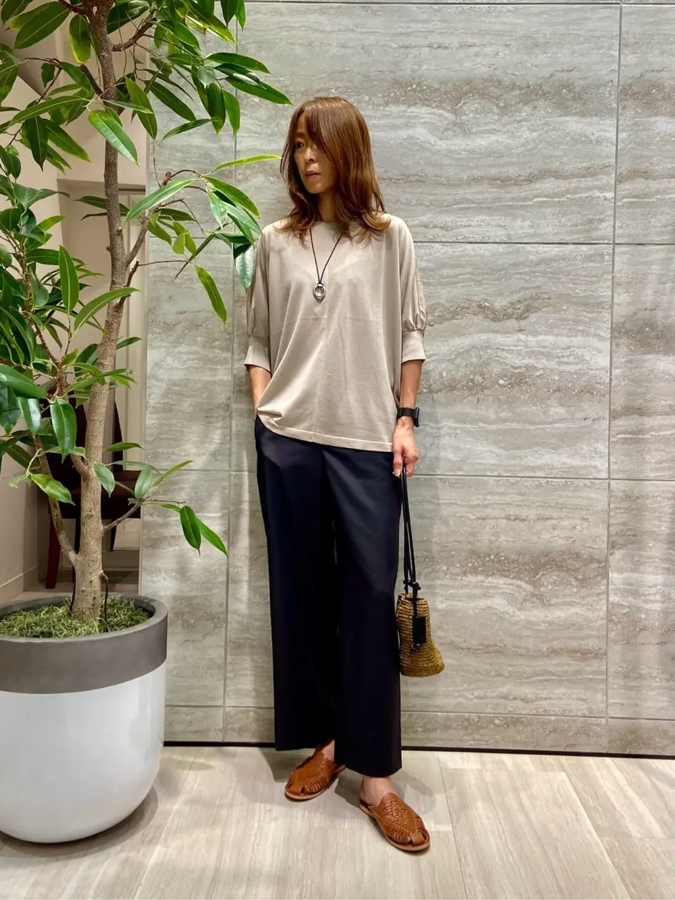 自由区 Ishii コーディネート画像