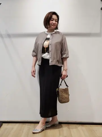 自由区 eri コーディネート画像