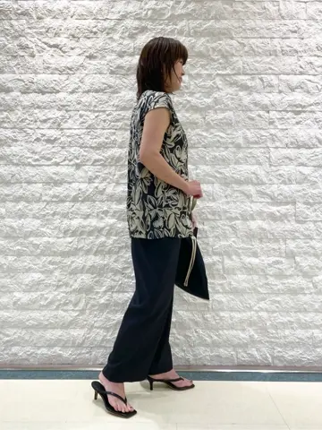 自由区 林 コーディネート画像