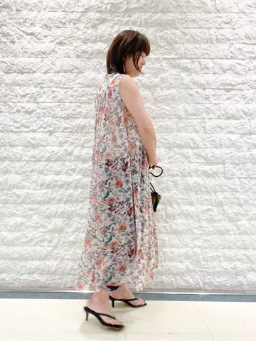 自由区 林 コーディネート画像