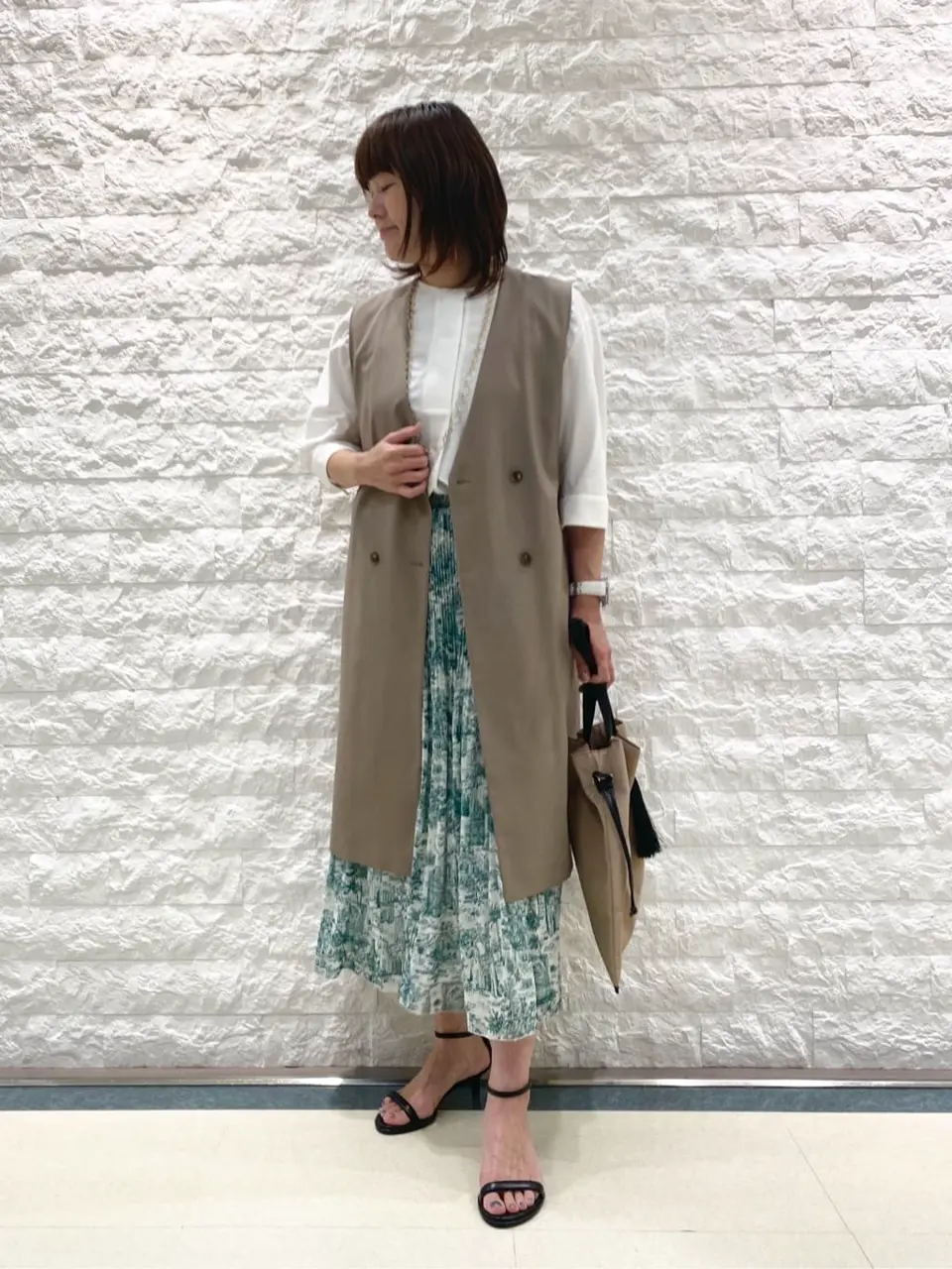 自由区 林 コーディネート画像