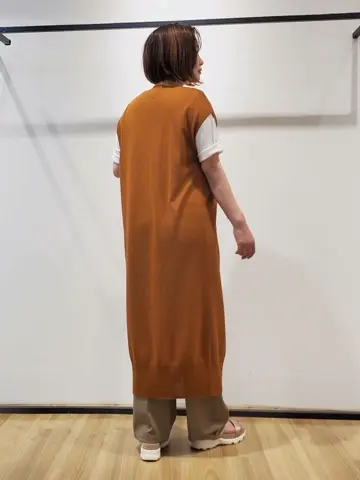 自由区 eri コーディネート画像