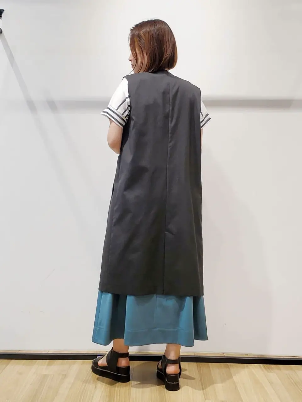 自由区 eri コーディネート画像