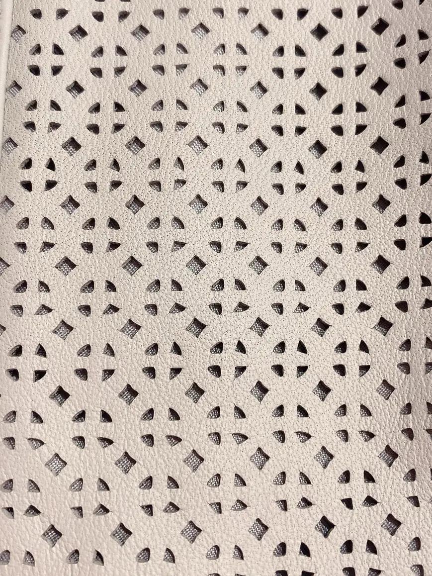 自由区 桑原 コーディネート画像