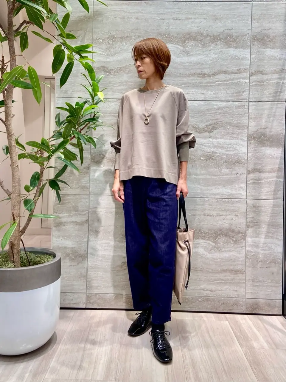 自由区 Ishii コーディネート画像