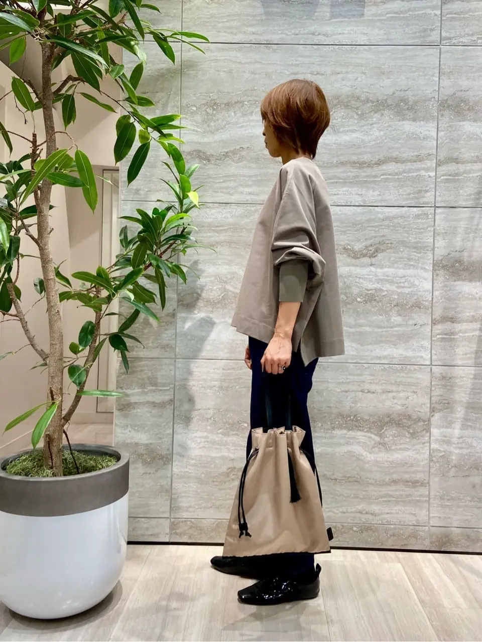 自由区 Ishii コーディネート画像