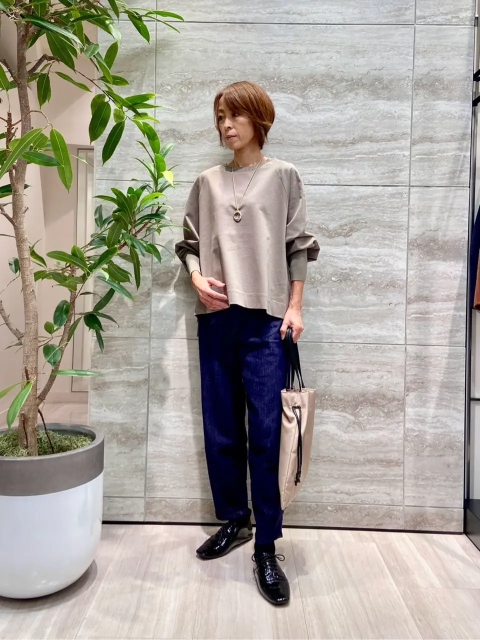 自由区 Ishii コーディネート画像