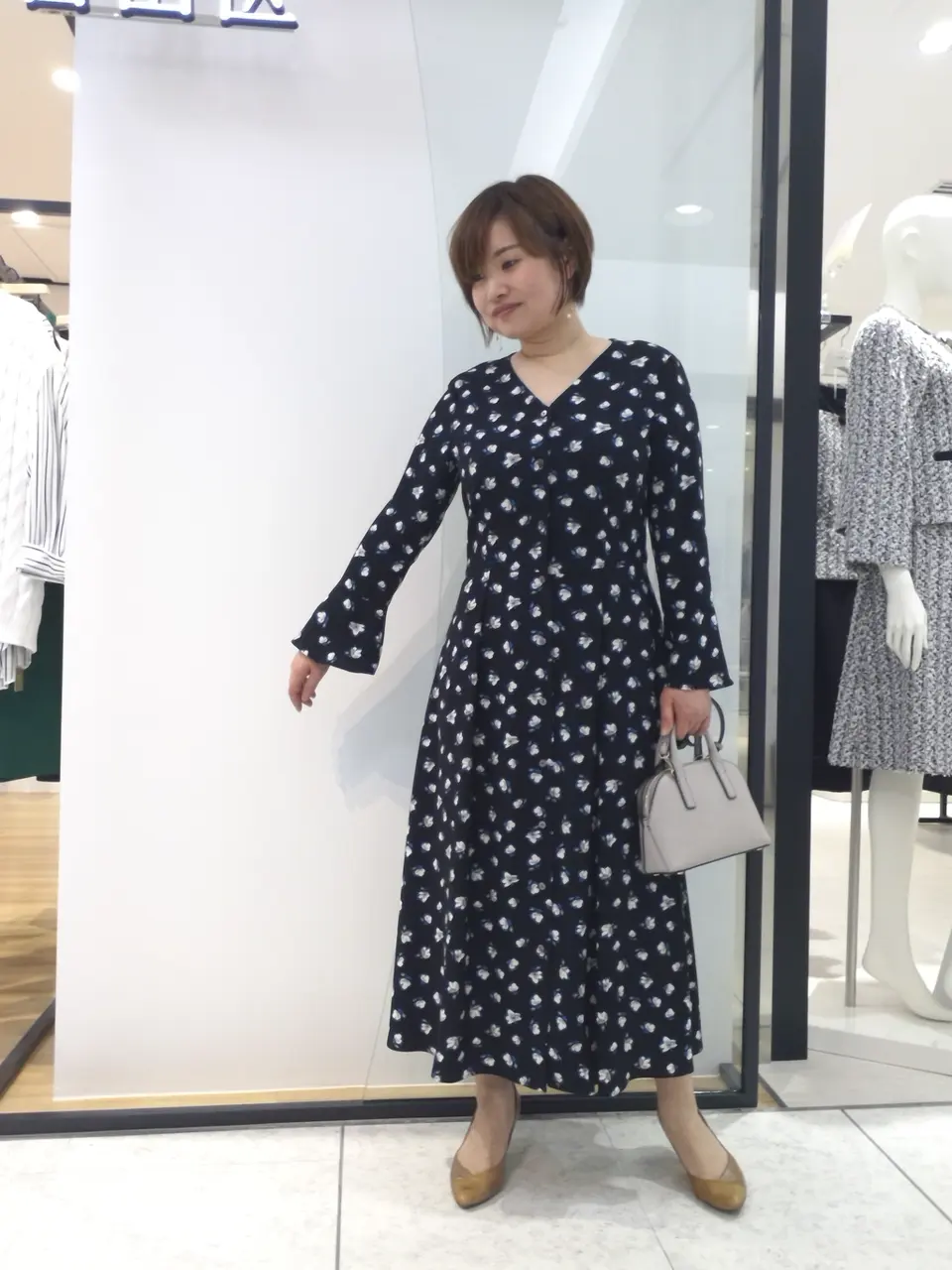 自由区 eri コーディネート画像