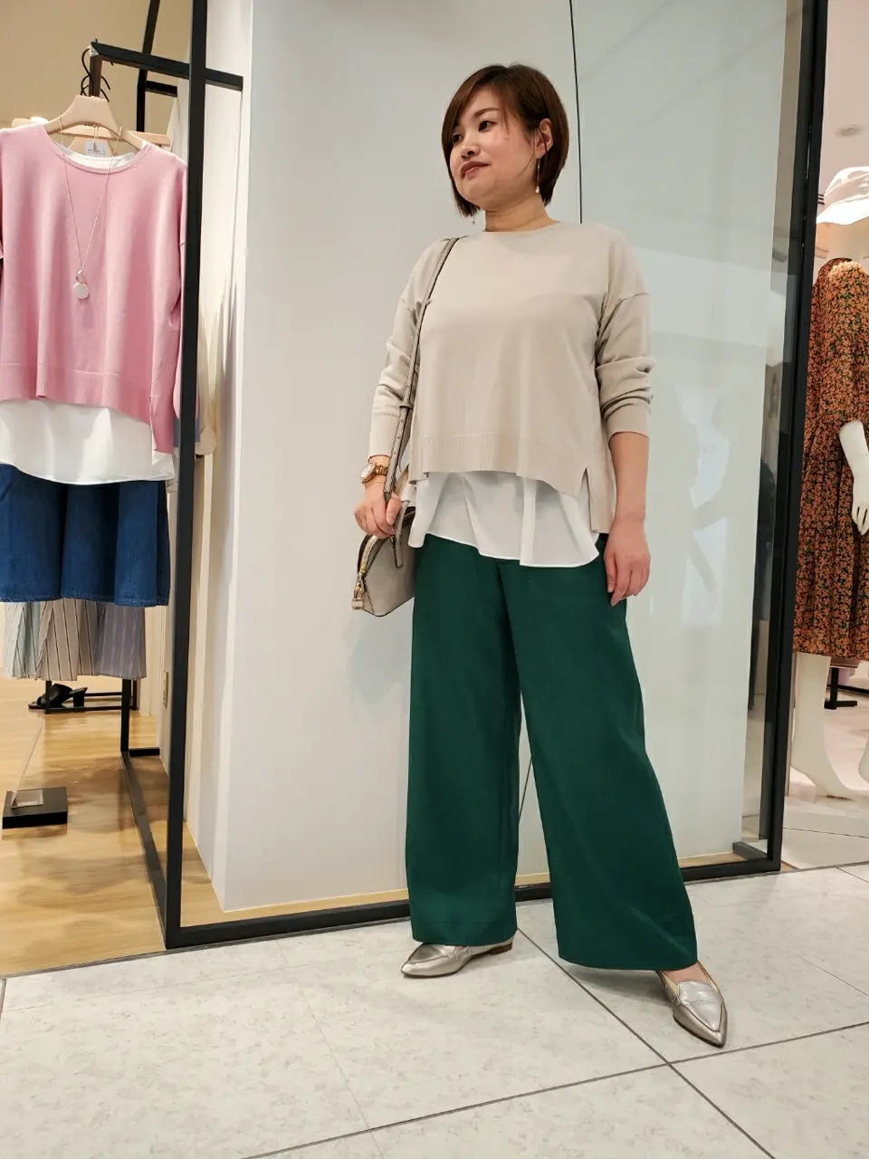 自由区 eri コーディネート画像