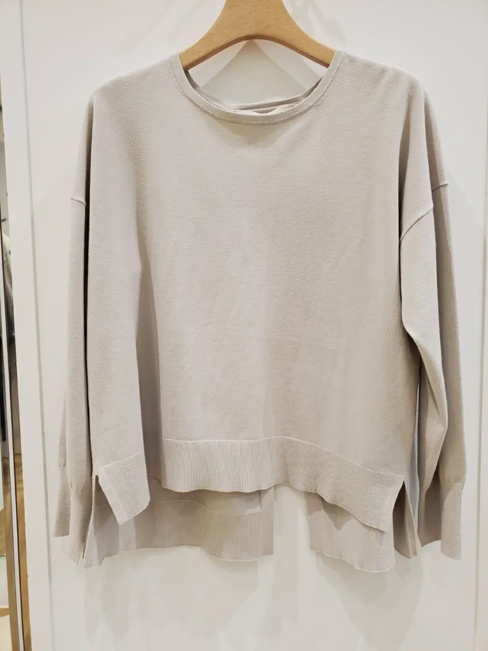 自由区 eri コーディネート画像