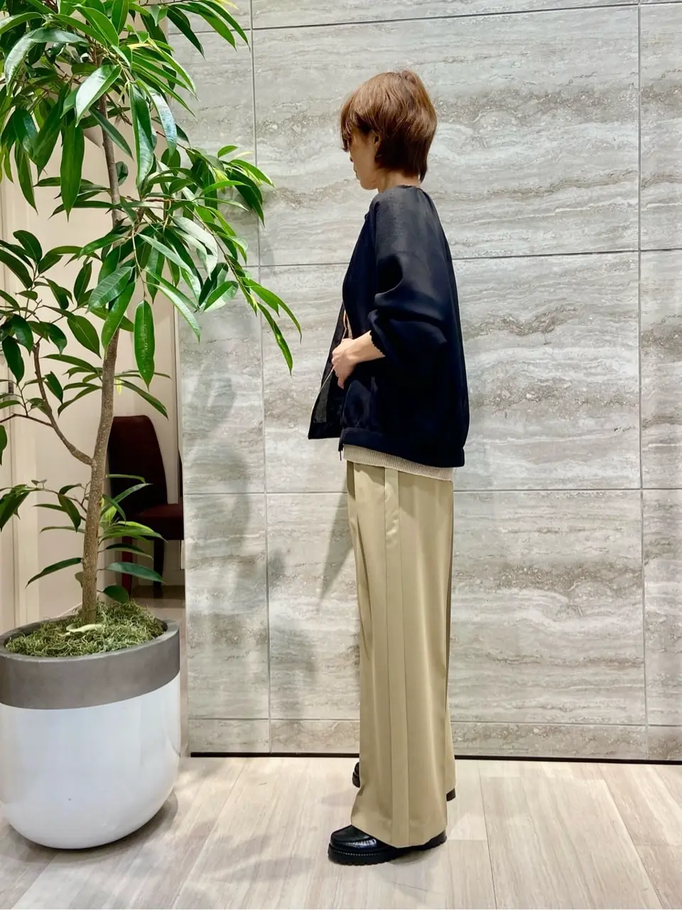 自由区 Ishii コーディネート画像