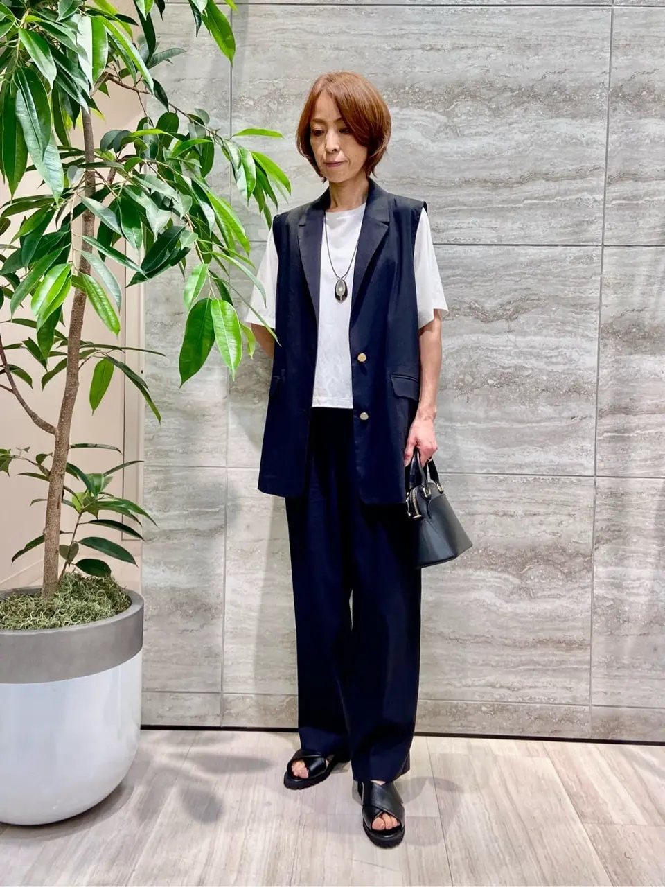 自由区 Ishii コーディネート画像