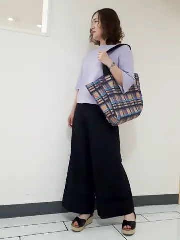 自由区 ナオミ コーディネート画像