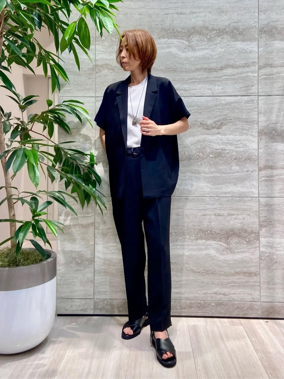 自由区 Ishii コーディネート画像