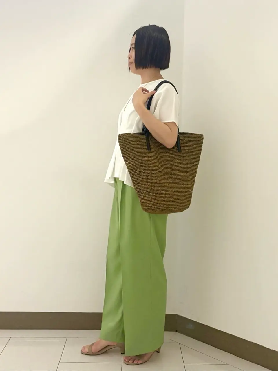 自由区 南 コーディネート画像